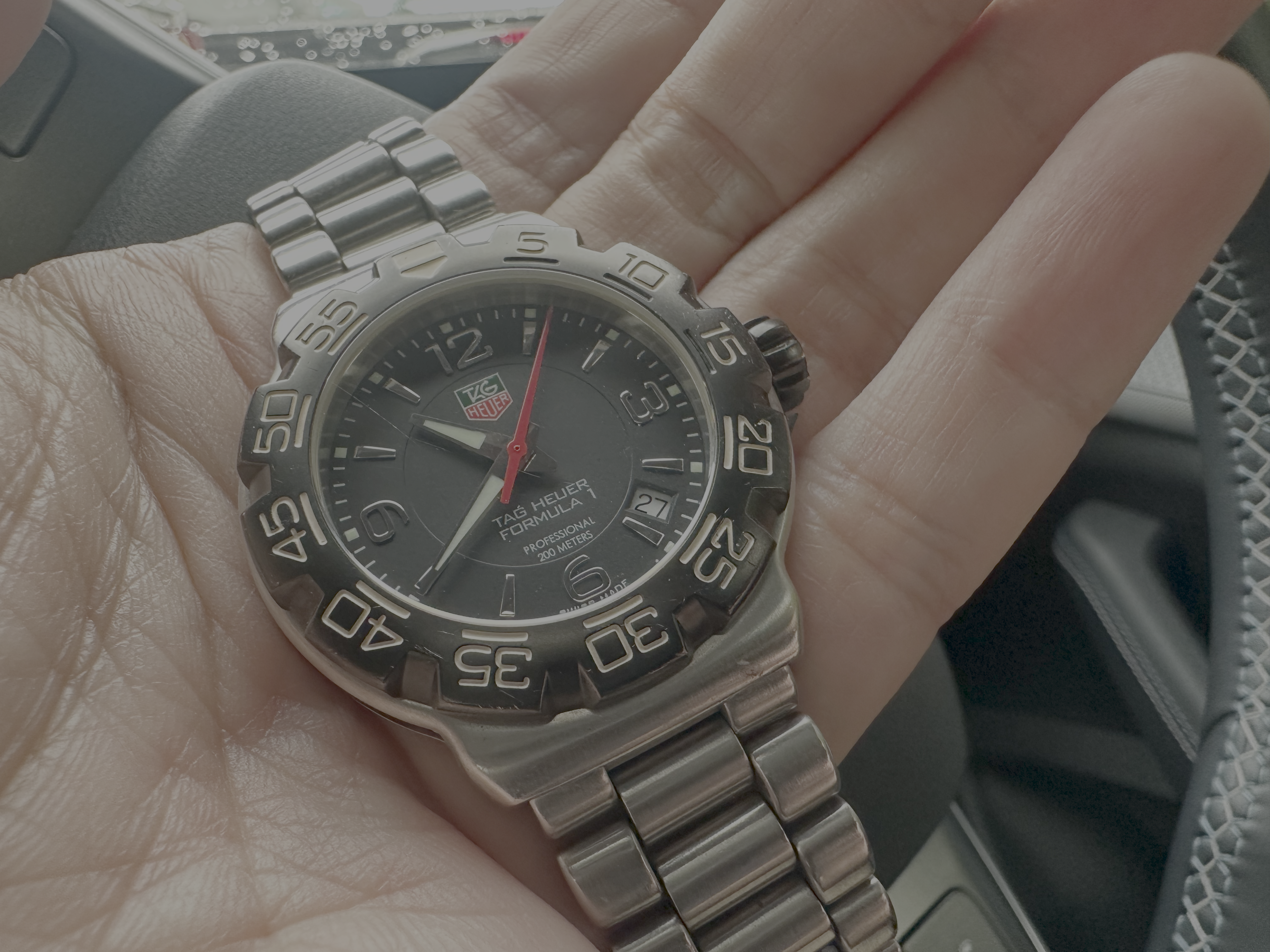 หน้าปัดและ bezel ของ TAG Heuer Formula 1 WAC1110-0